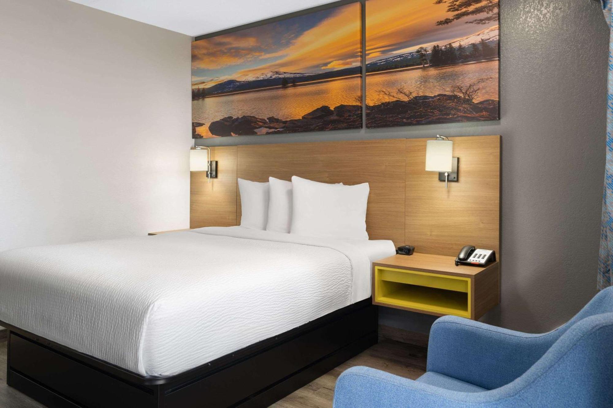 Days Inn By Wyndham Columbus Worthington 외부 사진