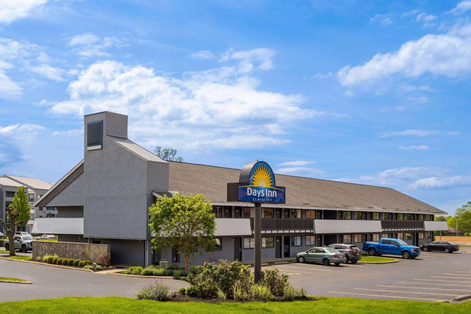Days Inn By Wyndham Columbus Worthington 외부 사진